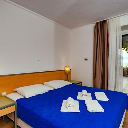 Hotel Savojo Petrovac Екстер'єр фото