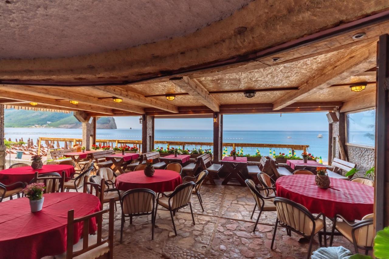 Hotel Savojo Petrovac Екстер'єр фото