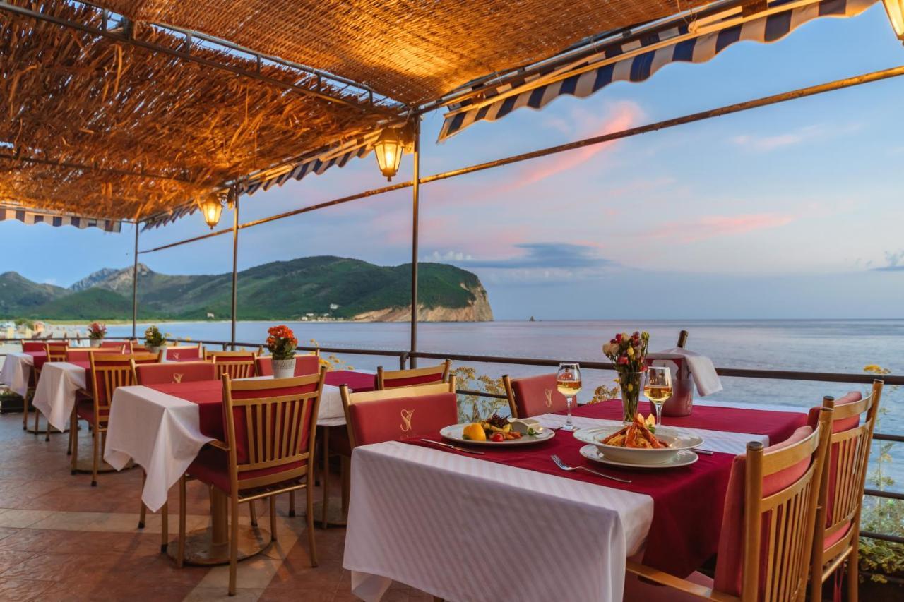 Hotel Savojo Petrovac Екстер'єр фото
