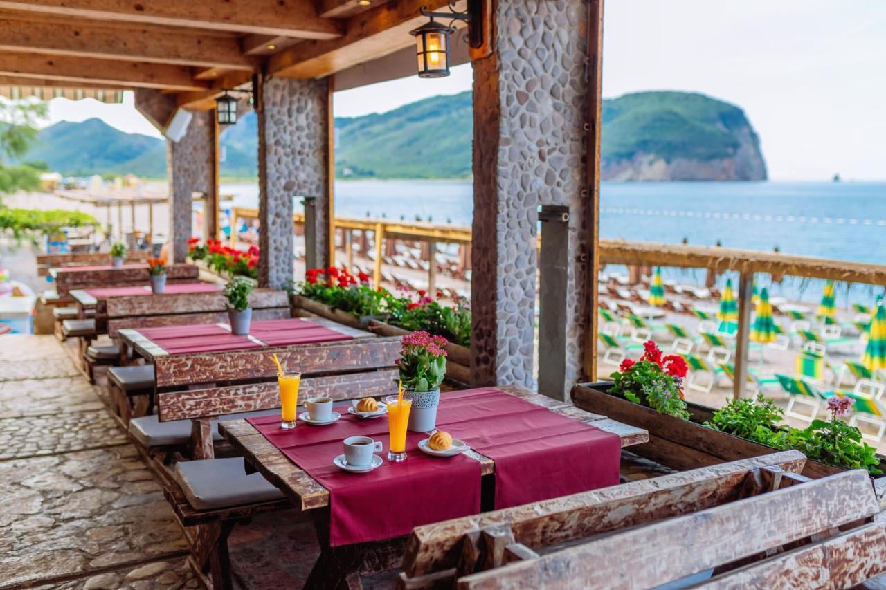 Hotel Savojo Petrovac Екстер'єр фото