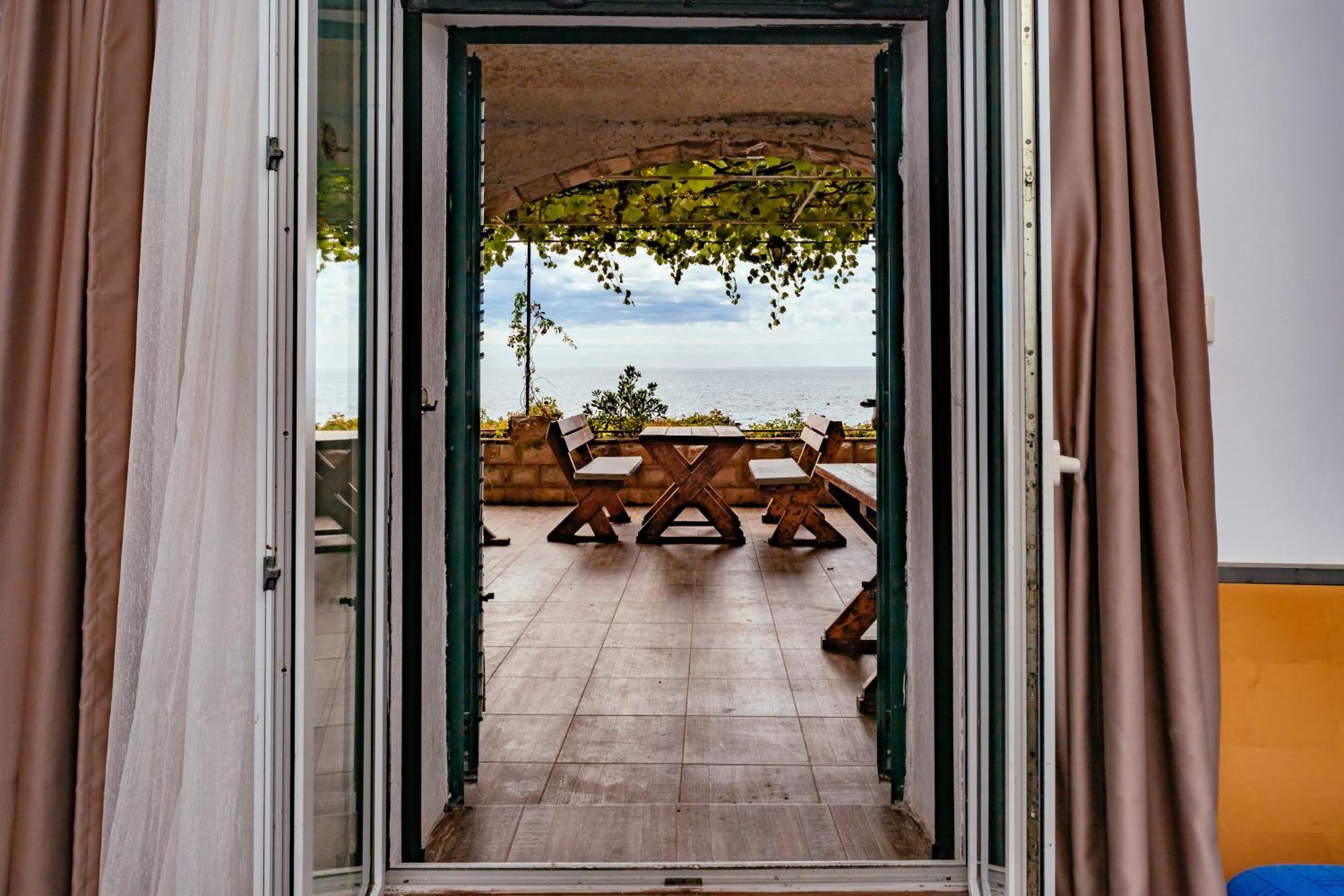 Hotel Savojo Petrovac Екстер'єр фото