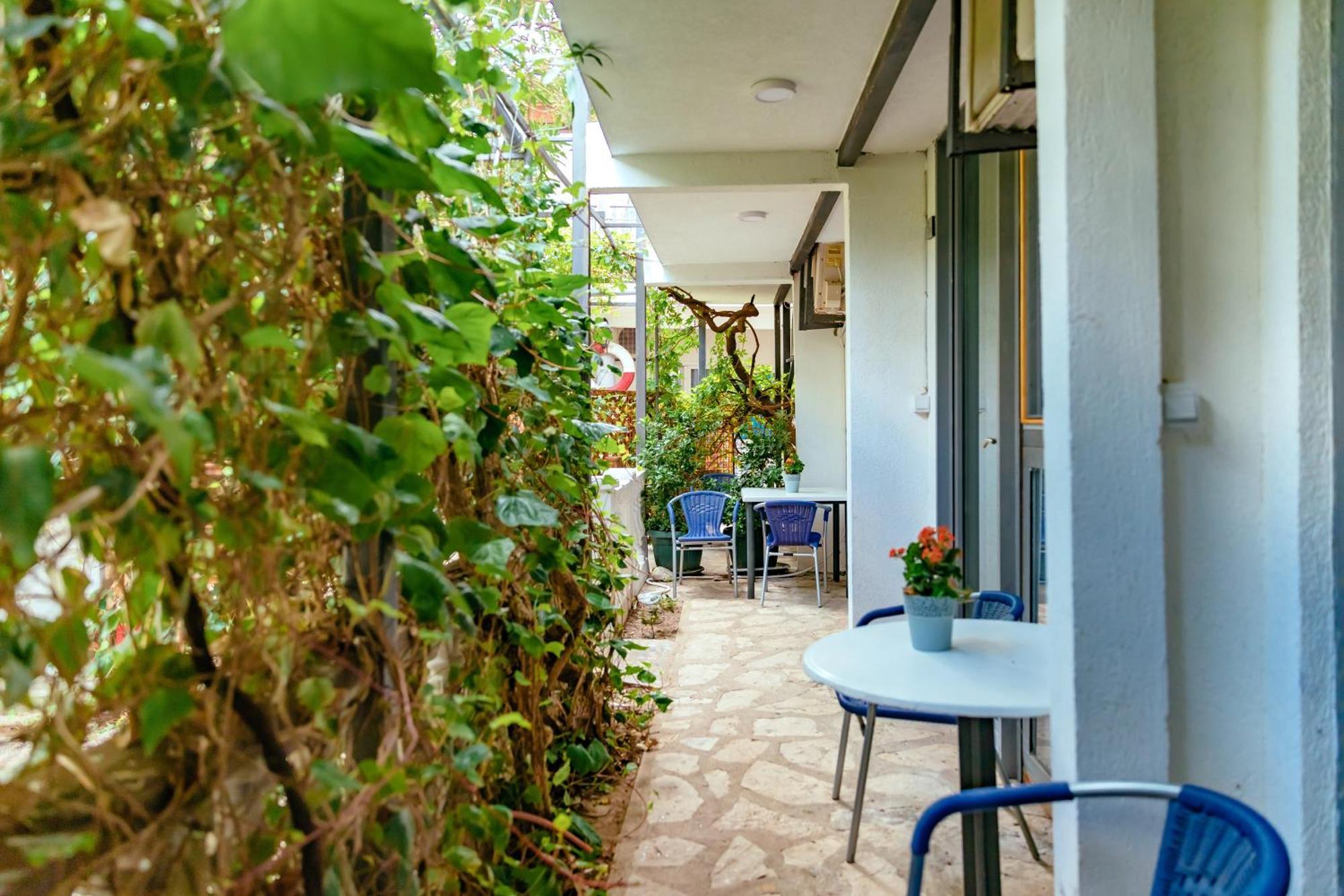Hotel Savojo Petrovac Екстер'єр фото