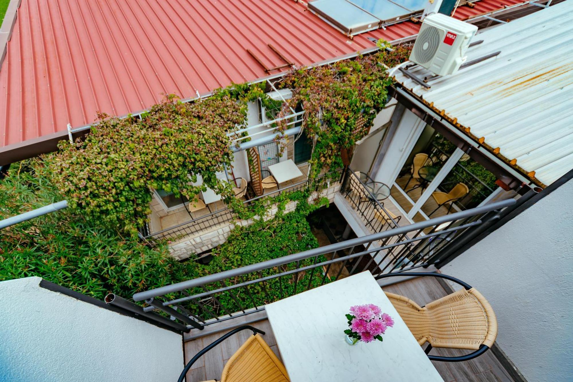 Hotel Savojo Petrovac Екстер'єр фото