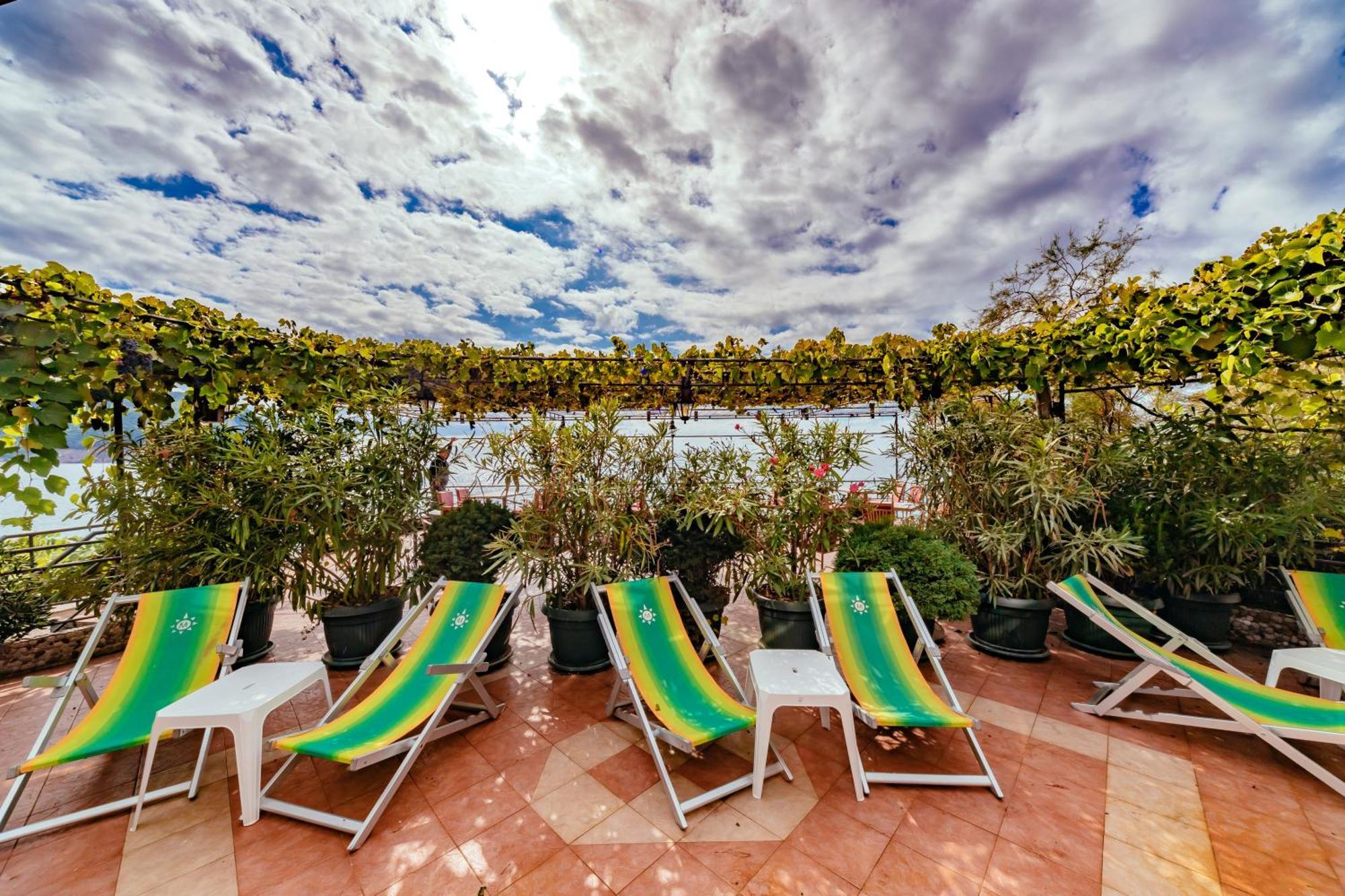 Hotel Savojo Petrovac Екстер'єр фото