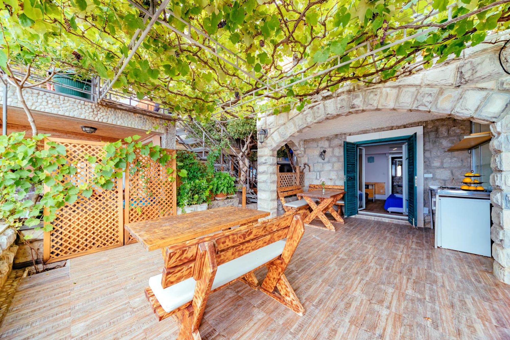 Hotel Savojo Petrovac Екстер'єр фото
