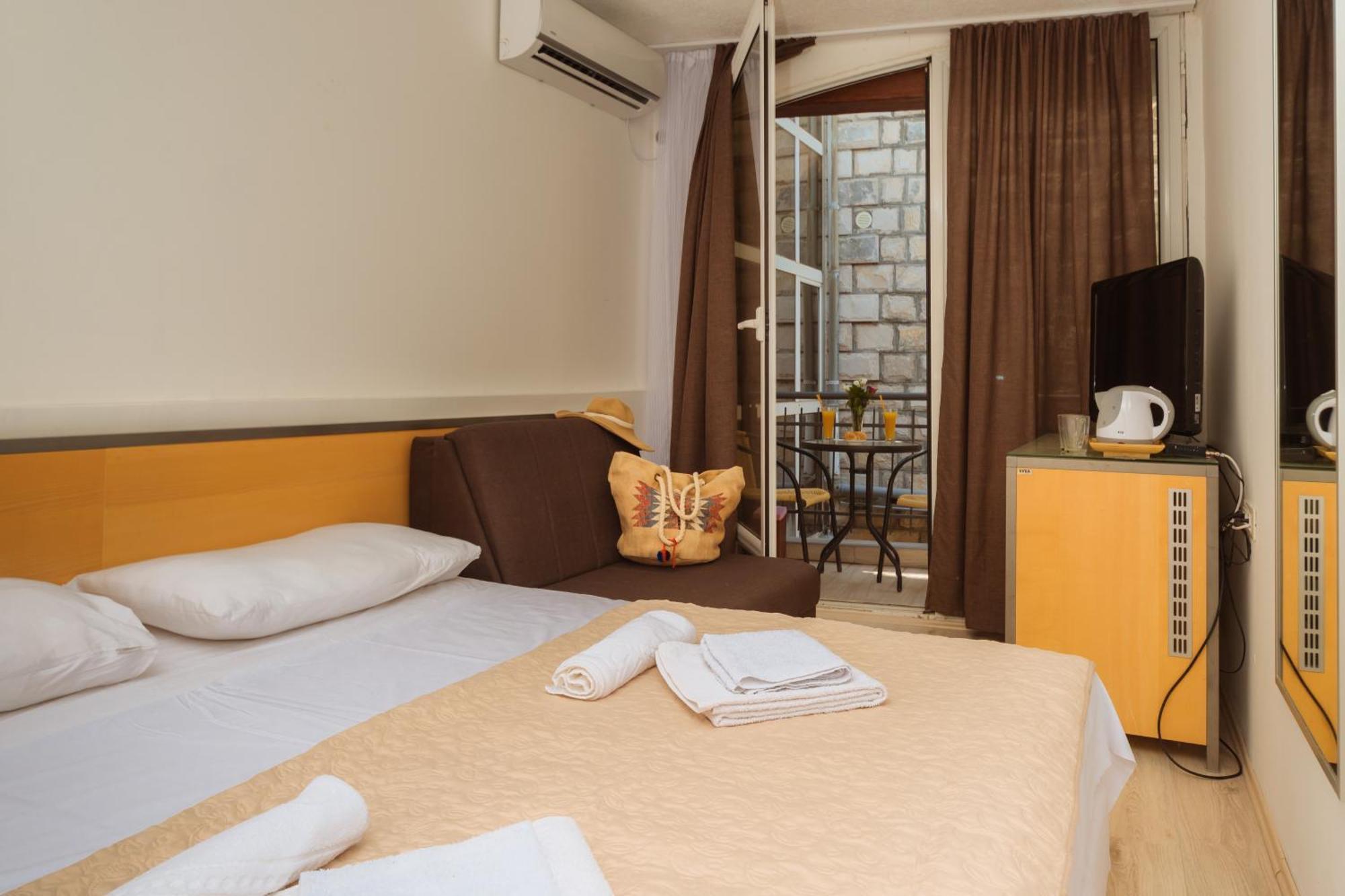 Hotel Savojo Petrovac Номер фото