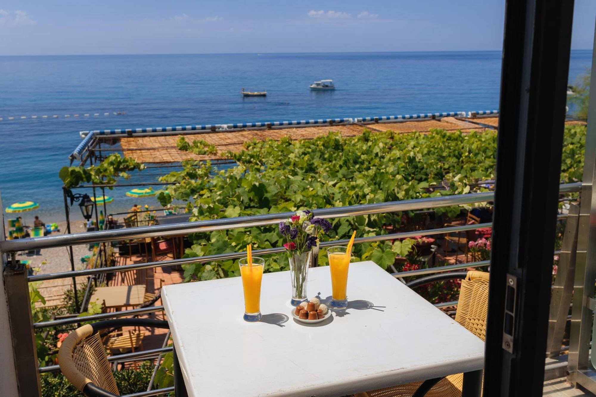 Hotel Savojo Petrovac Екстер'єр фото