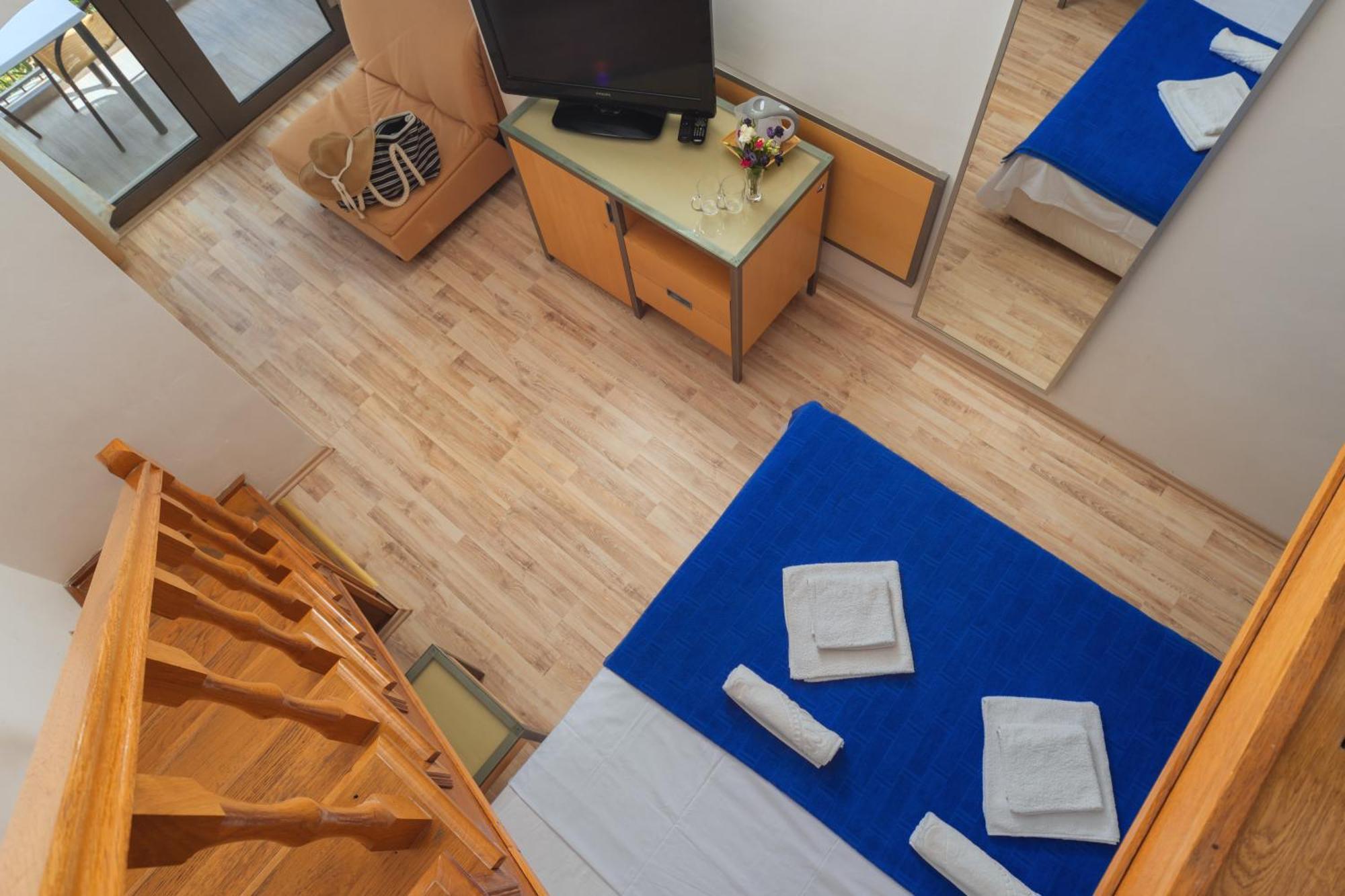 Hotel Savojo Petrovac Екстер'єр фото