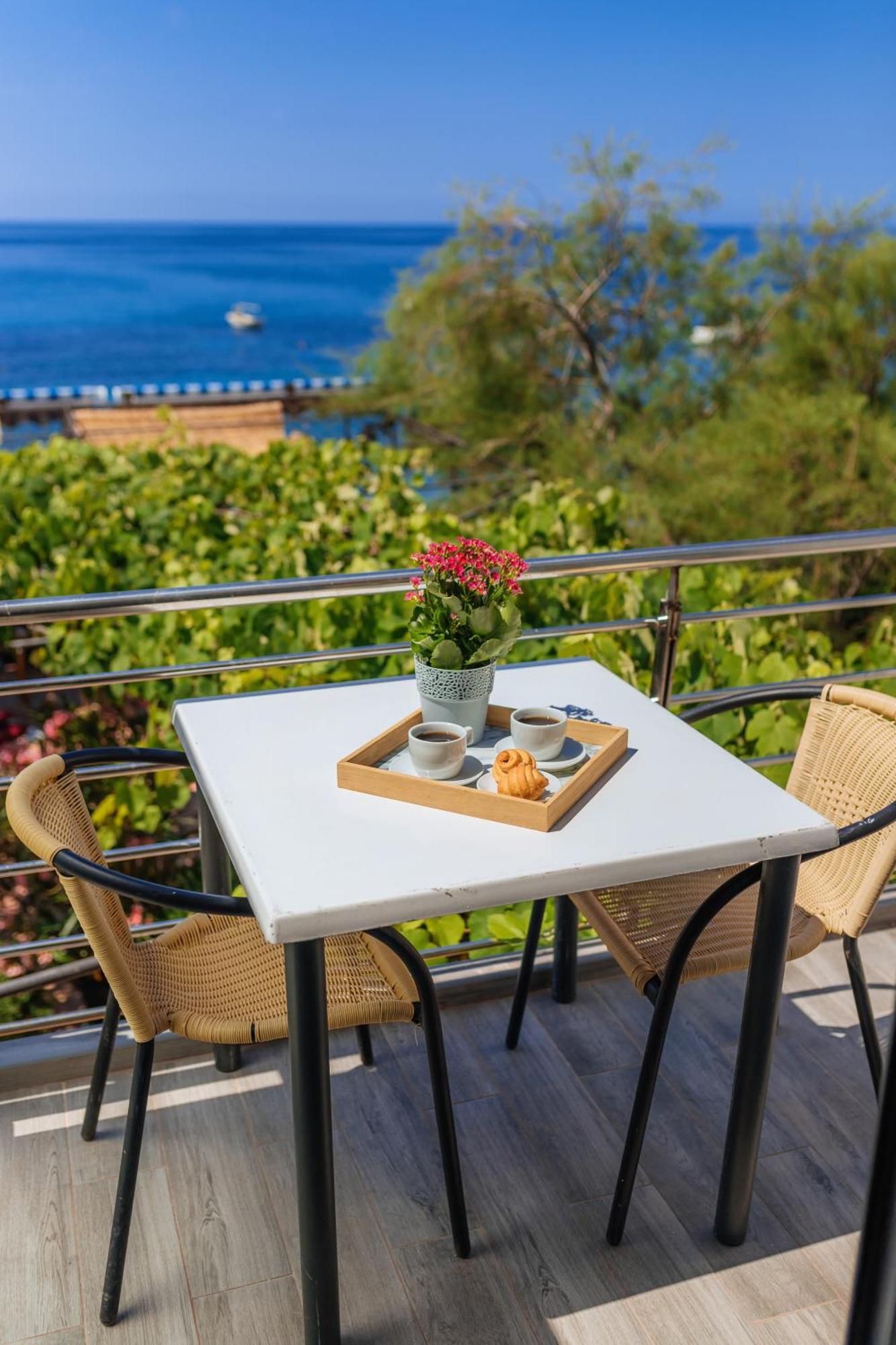 Hotel Savojo Petrovac Екстер'єр фото