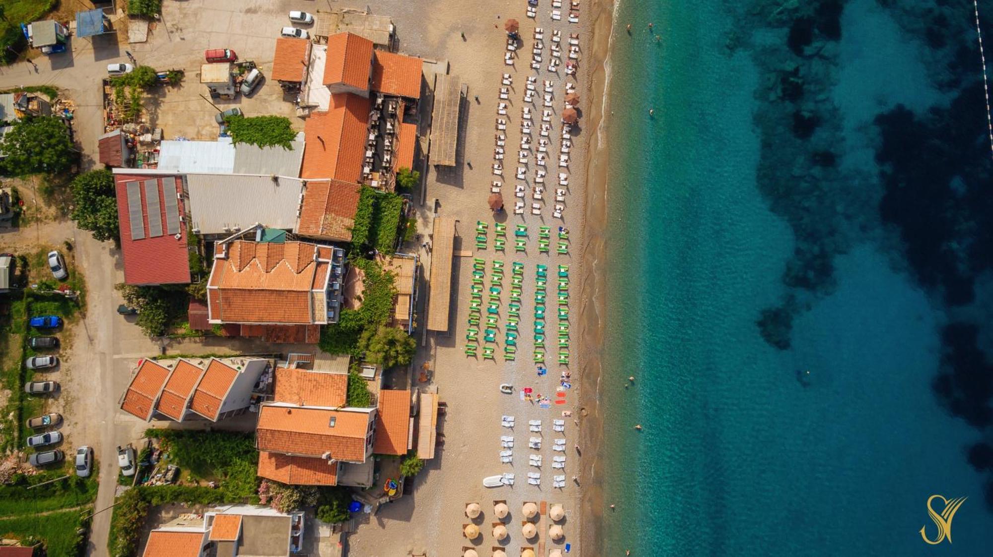 Hotel Savojo Petrovac Екстер'єр фото