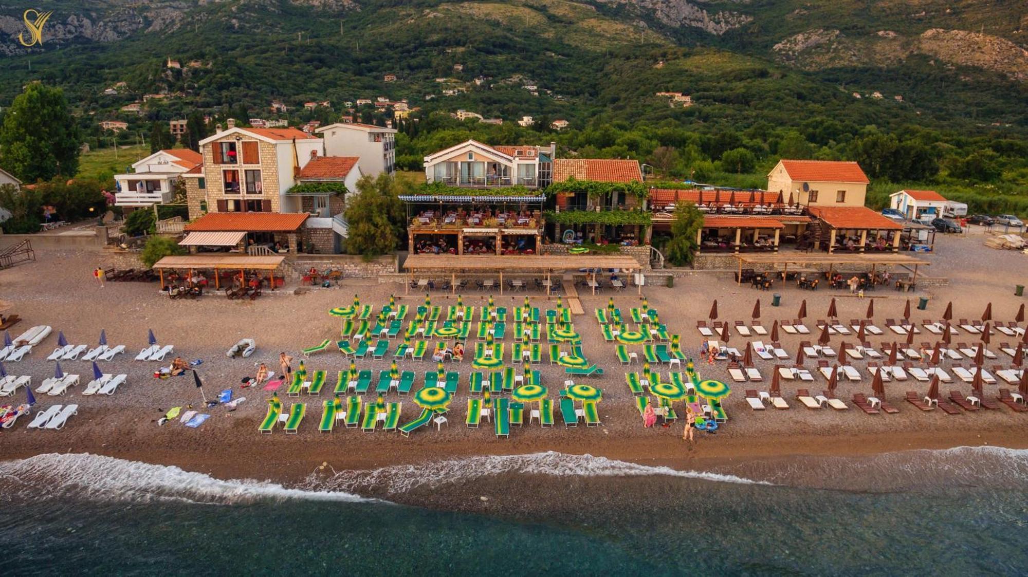 Hotel Savojo Petrovac Екстер'єр фото