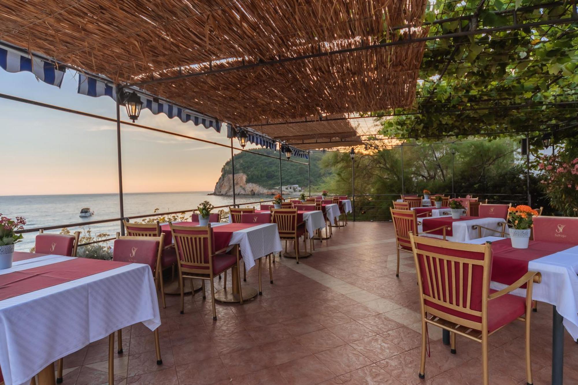 Hotel Savojo Petrovac Екстер'єр фото